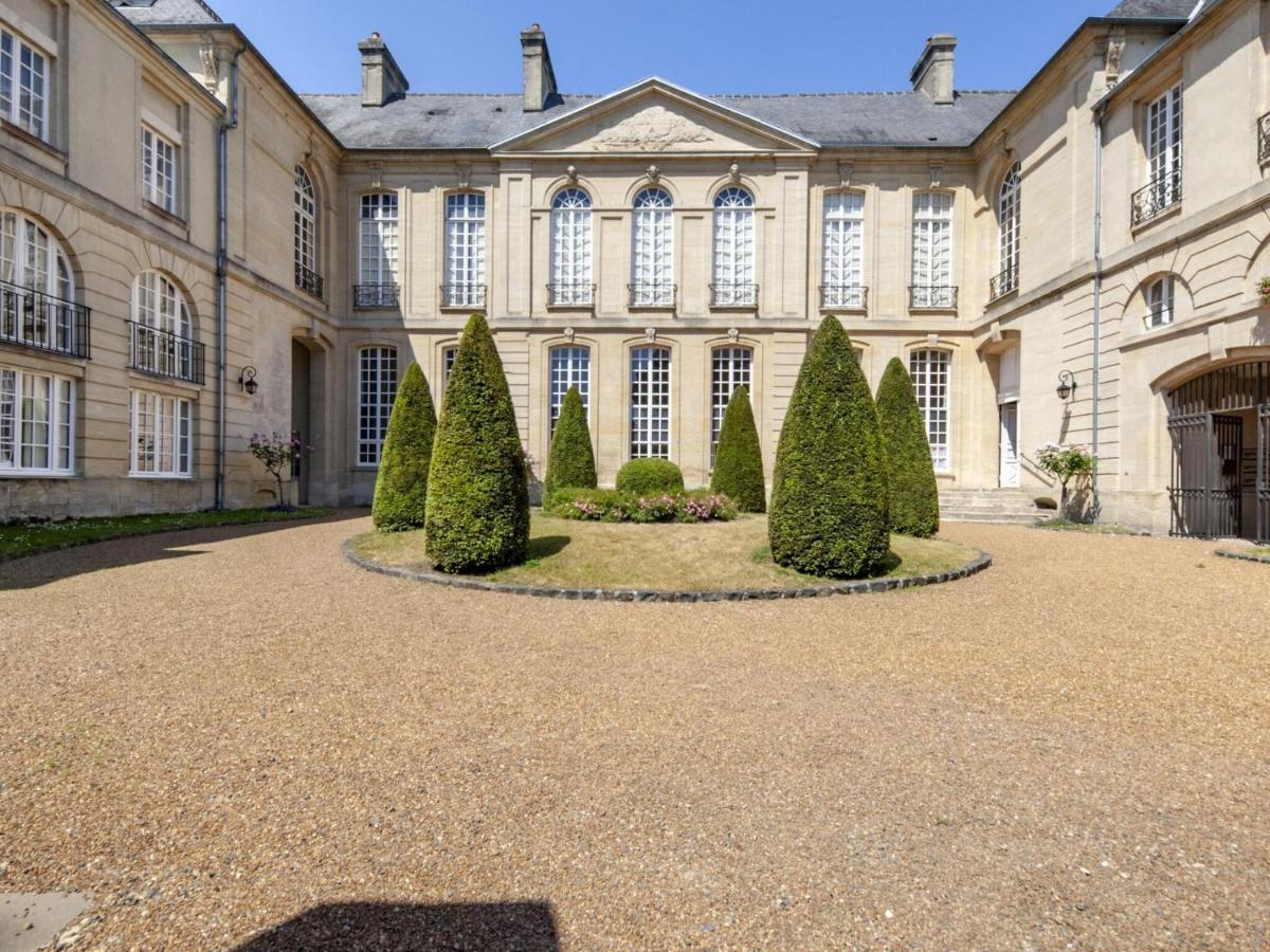 Heritage Apartment In Bayeux Near Museum Of Art Exterior photo