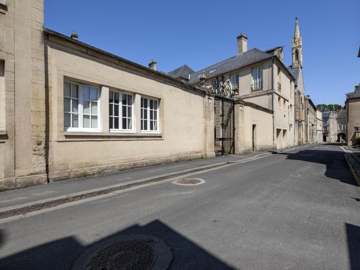 Heritage Apartment In Bayeux Near Museum Of Art Room photo